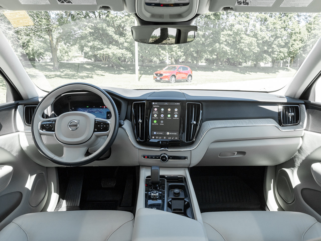 2024 Volvo XC60 B5 AWD PLUS  NON DAILY RENTAL  OFF LEASE  CPO-24