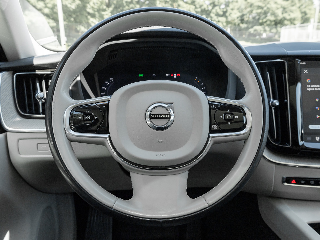2024 Volvo XC60 B5 AWD PLUS  NON DAILY RENTAL  OFF LEASE  CPO-7