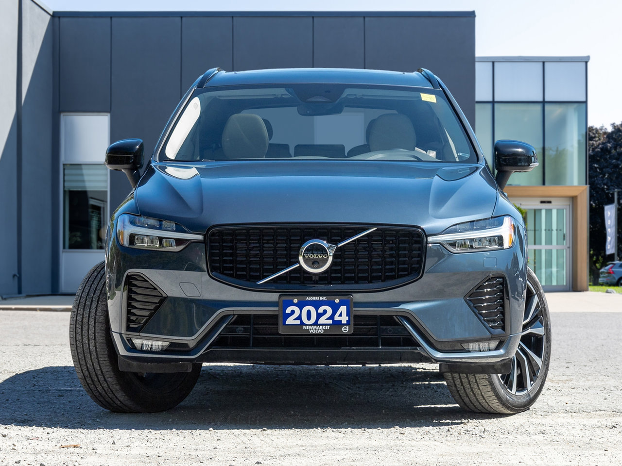 2024 Volvo XC60 B5 AWD PLUS  NON DAILY RENTAL  OFF LEASE  CPO-1