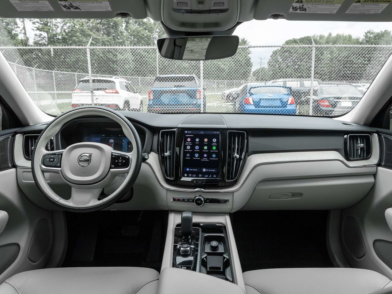 2024 Volvo XC60 Plus Dark Theme-26