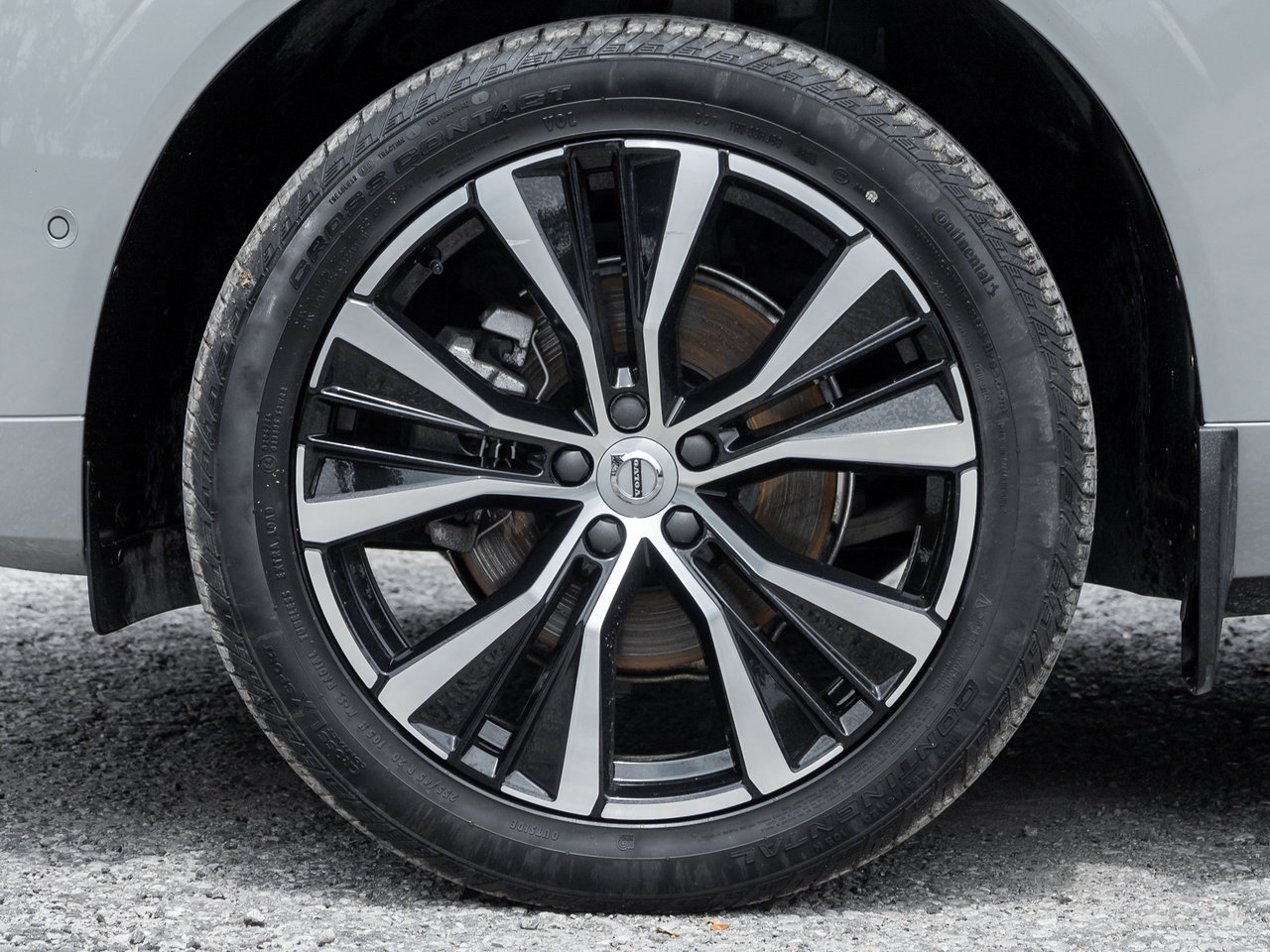 2024 Volvo XC60 B5 AWD PLUS  HARMAN KARDON  OFF LEASE  CPO  LOW KM-3