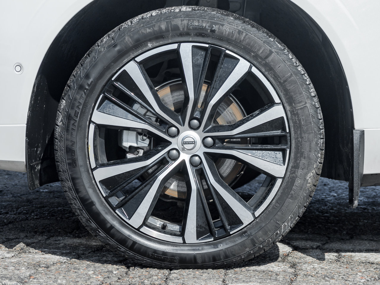 Volvo XC60 B5 AWD PLUS  HARMAN KARDON  20 ALLOY WHEELS  CPO 2025-3