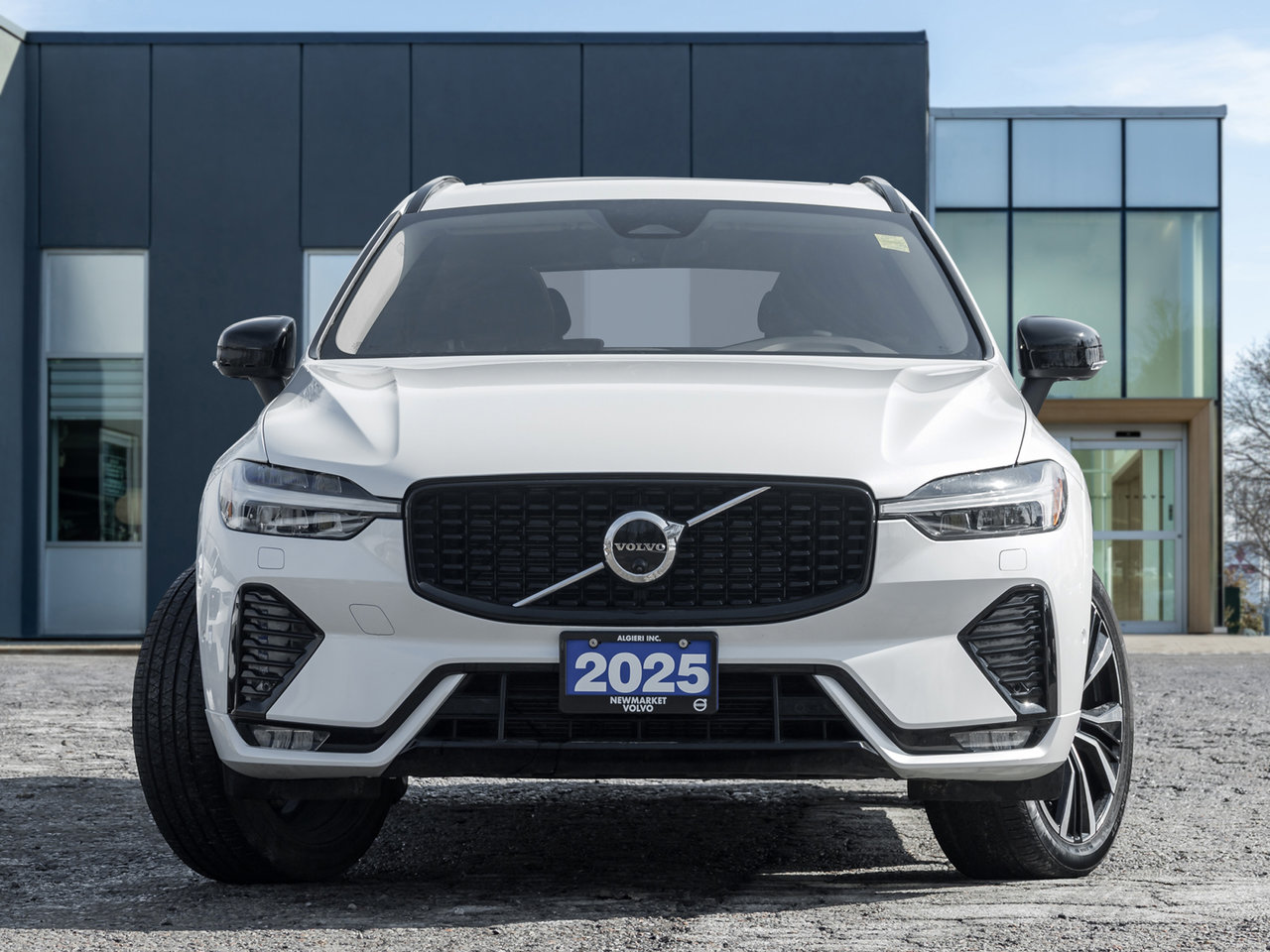 Volvo XC60 B5 AWD PLUS  HARMAN KARDON  20 ALLOY WHEELS  CPO 2025-1