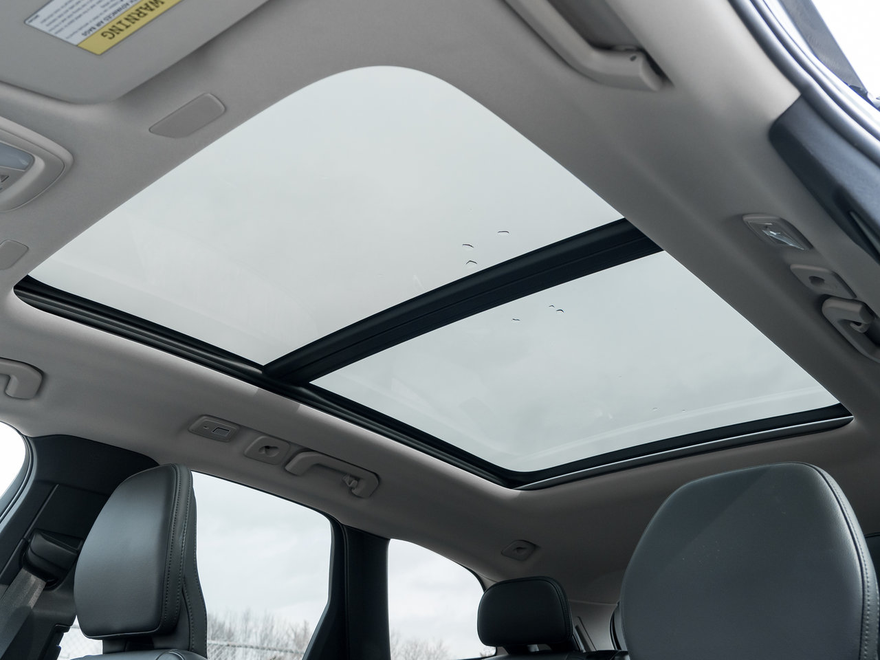 2025 Volvo XC60 B5 AWD Core Dark Theme  VOLVO CPO RATE FROM 3.49%*-18