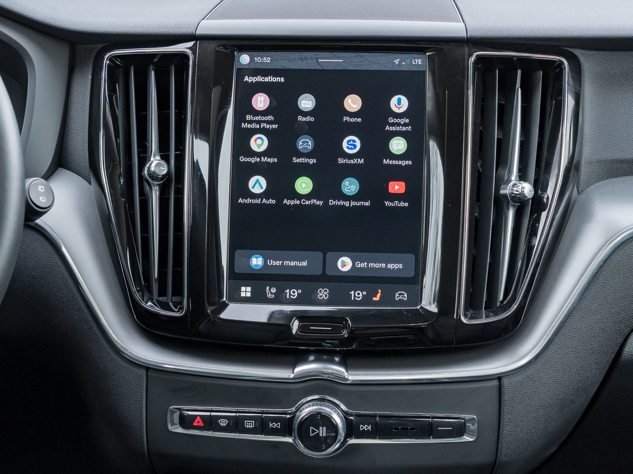 2025 Volvo XC60 B5 AWD Core Dark Theme  VOLVO CPO RATE FROM 3.49%*-23