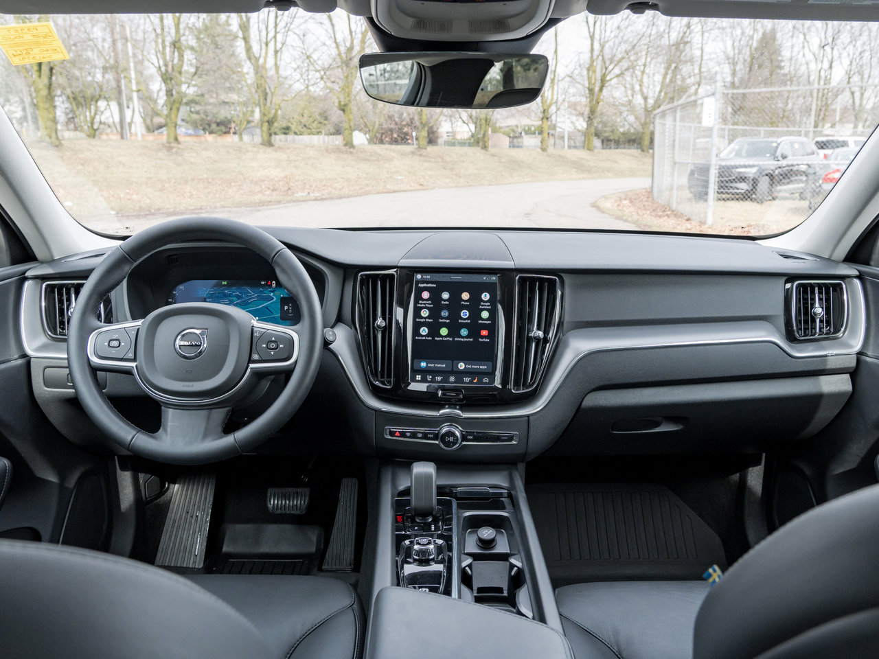 2025 Volvo XC60 B5 AWD Core Dark Theme  VOLVO CPO RATE FROM 3.49%*-22