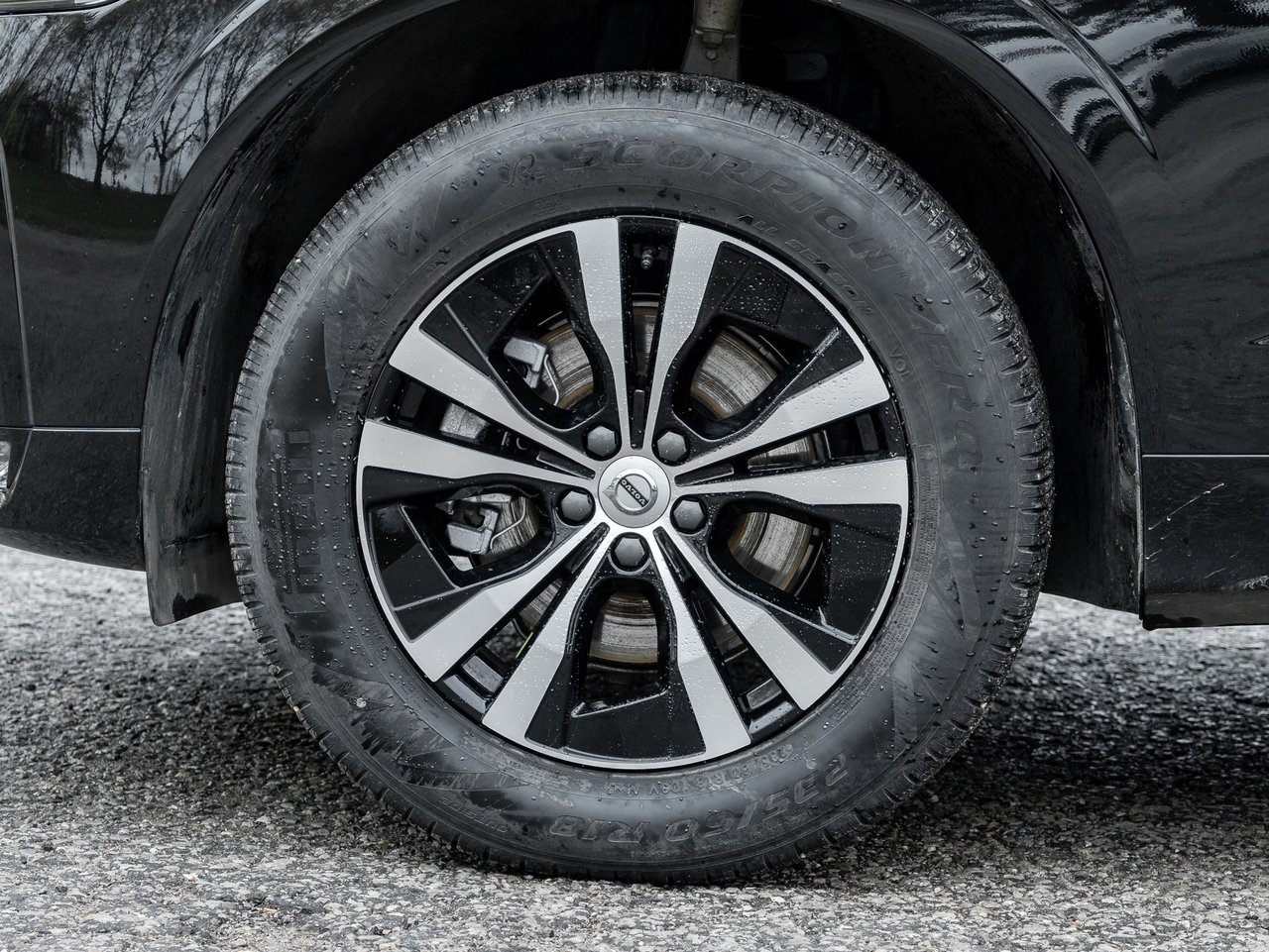 2025 Volvo XC60 B5 AWD Core  LIKE NEW  VOLVO CPO RATE FR 3.49%*-3