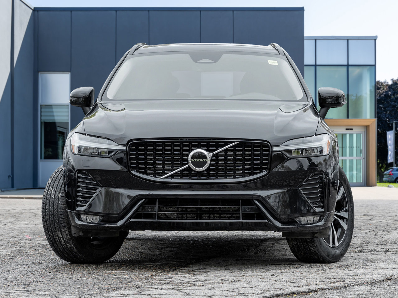 2025 Volvo XC60 B5 AWD Core  LIKE NEW  VOLVO CPO RATE FR 3.49%*-1