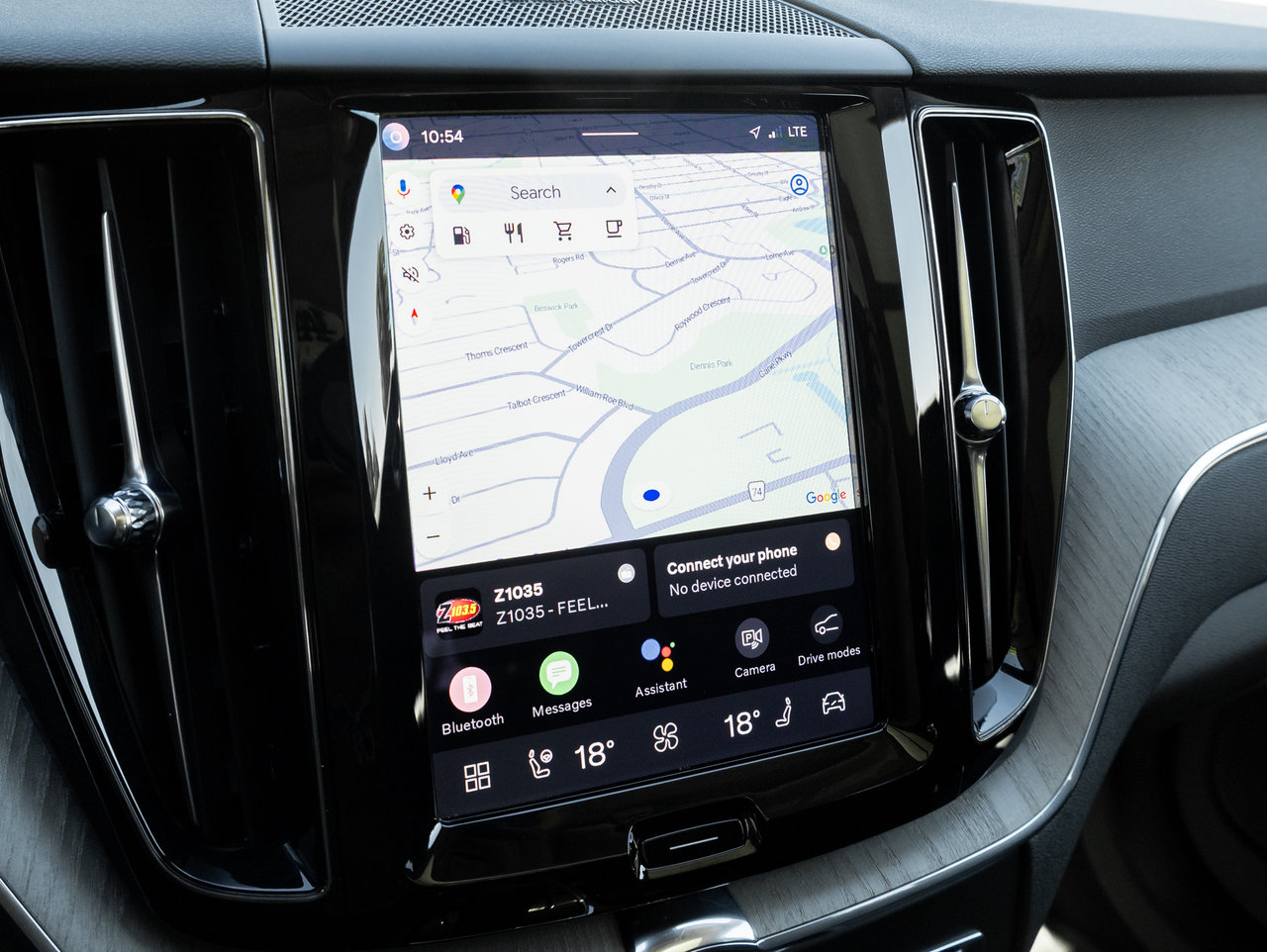 2025 Volvo XC60 B5 AWD Plus Dark Theme-11