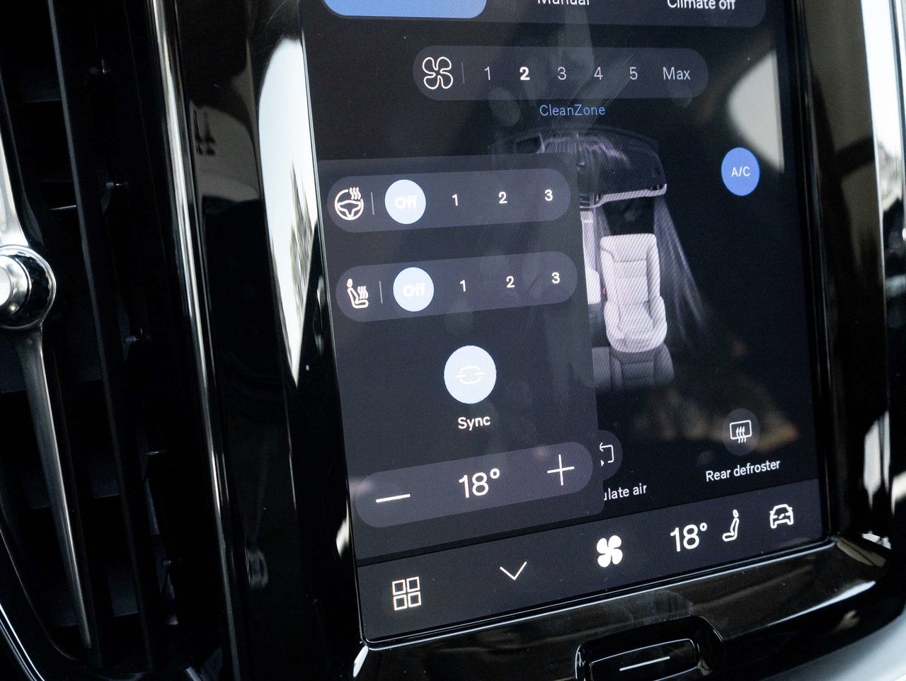 2025 Volvo XC60 Core Dark Theme-18