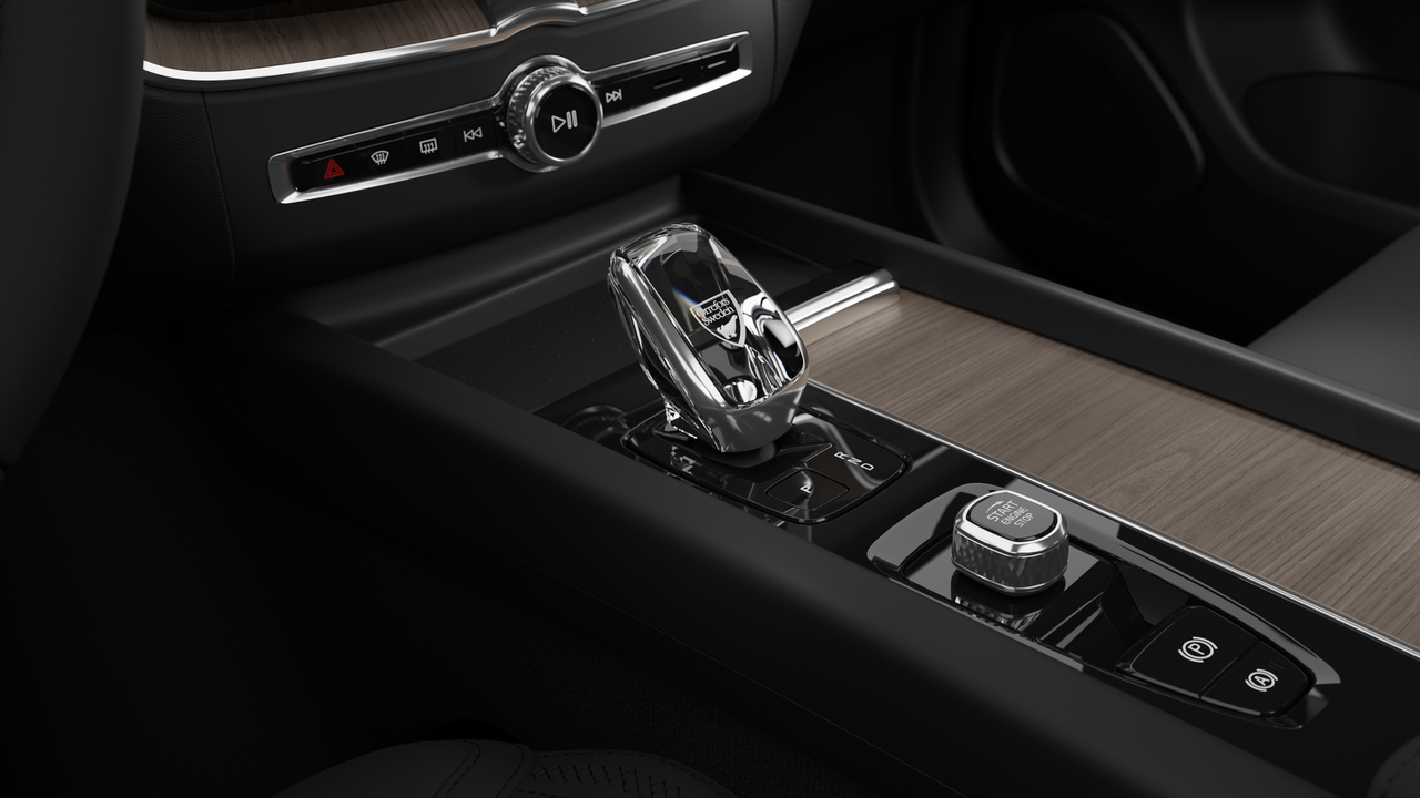 Volvo XC60 B5 AWD Core Dark Theme 2026-10