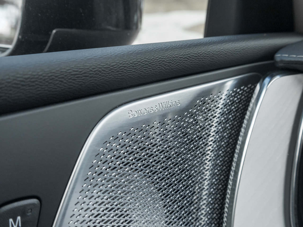 2026 Volvo XC60 B5 AWD ULTRA  BOWER & WILKINS  MASSAGE SEATS-16