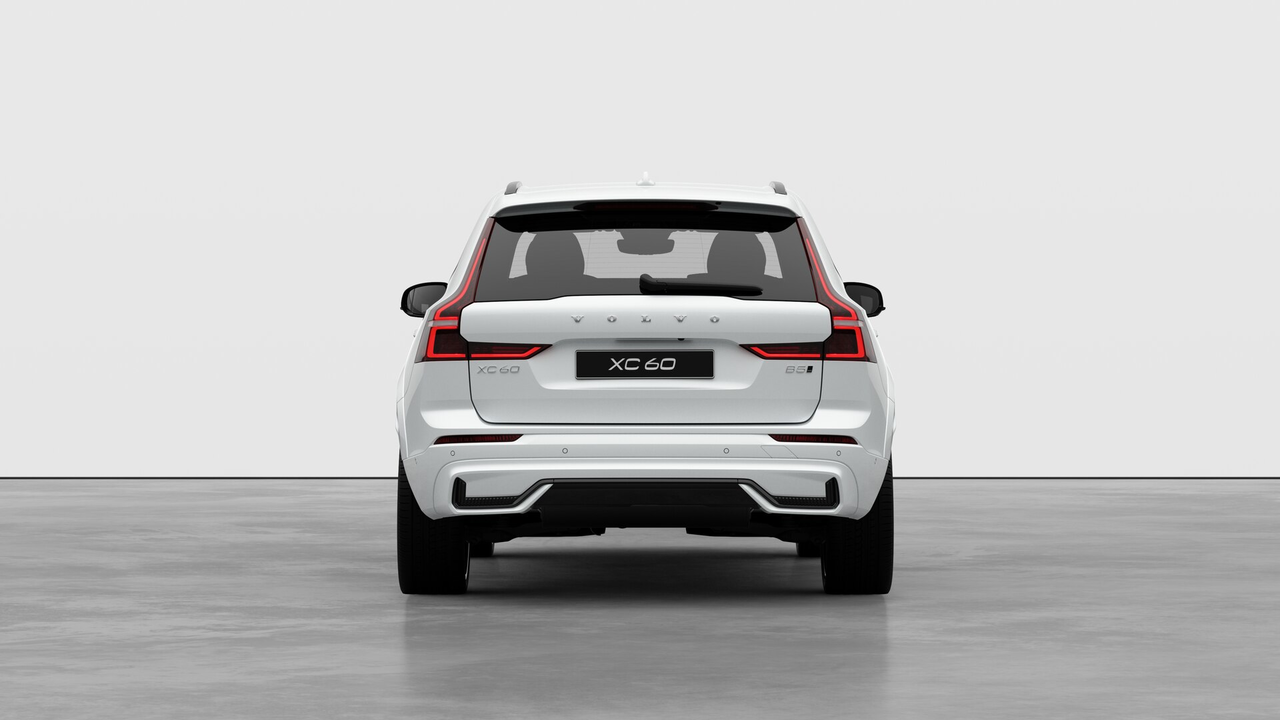 2026 Volvo XC60 B5 AWD Ultra Dark Theme-5