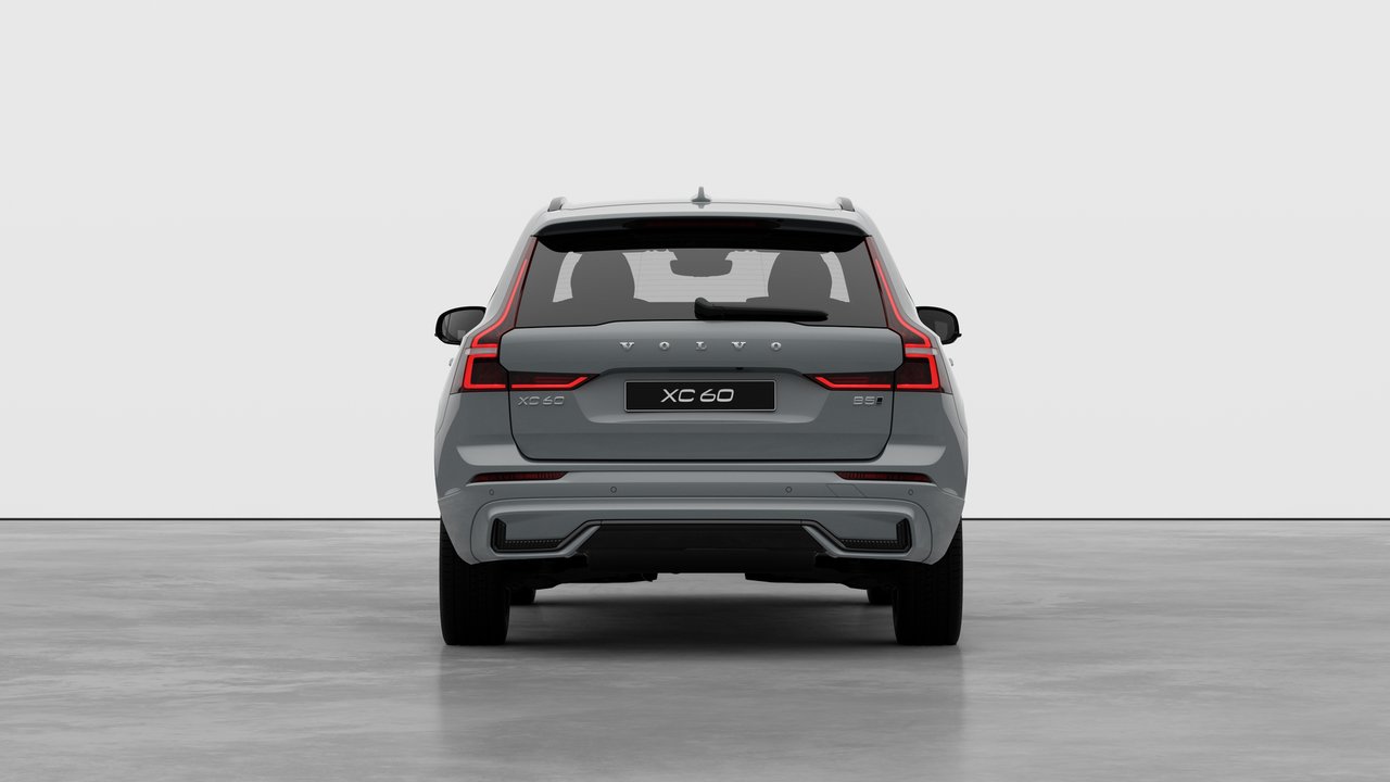 Volvo XC60 B5 AWD Core Dark Theme 2026-5