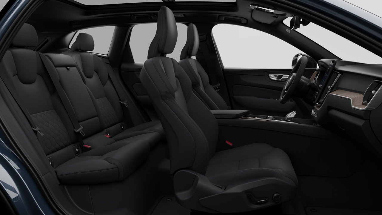 Volvo XC60 B5 AWD Plus Dark Theme 2026-12