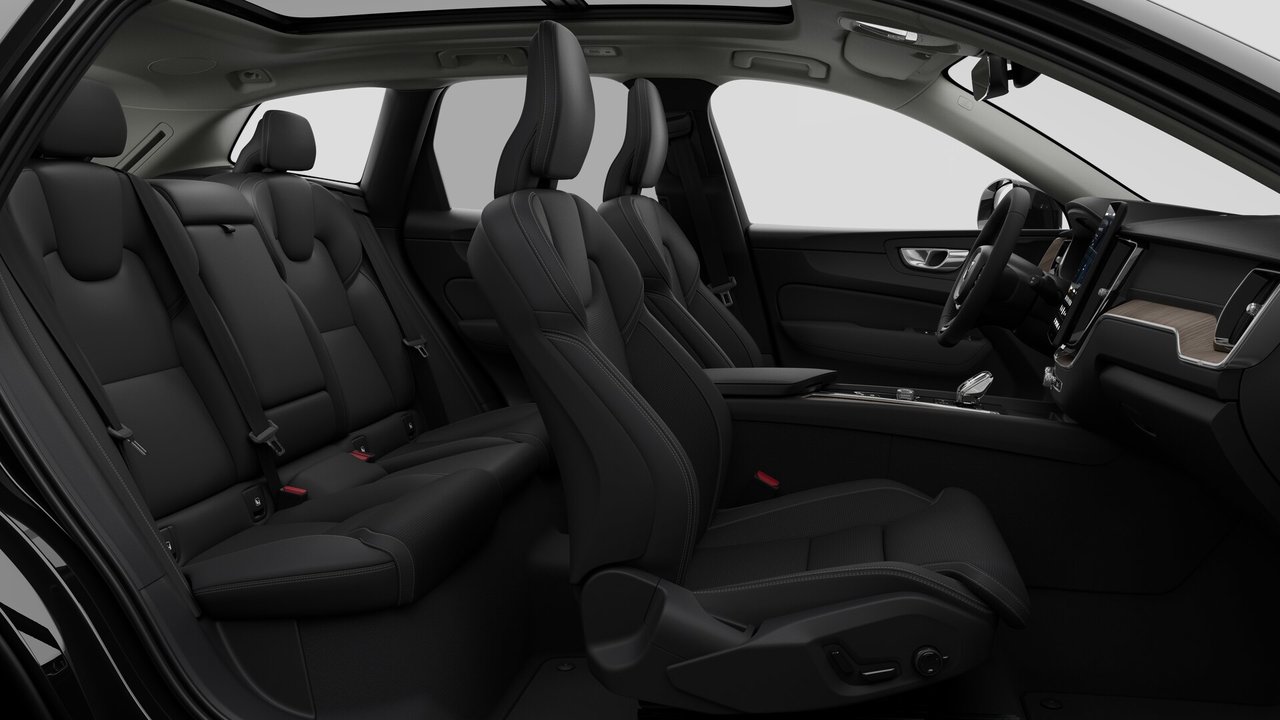 2027 Volvo XC60 B5 AWD Ultra Dark Theme-12
