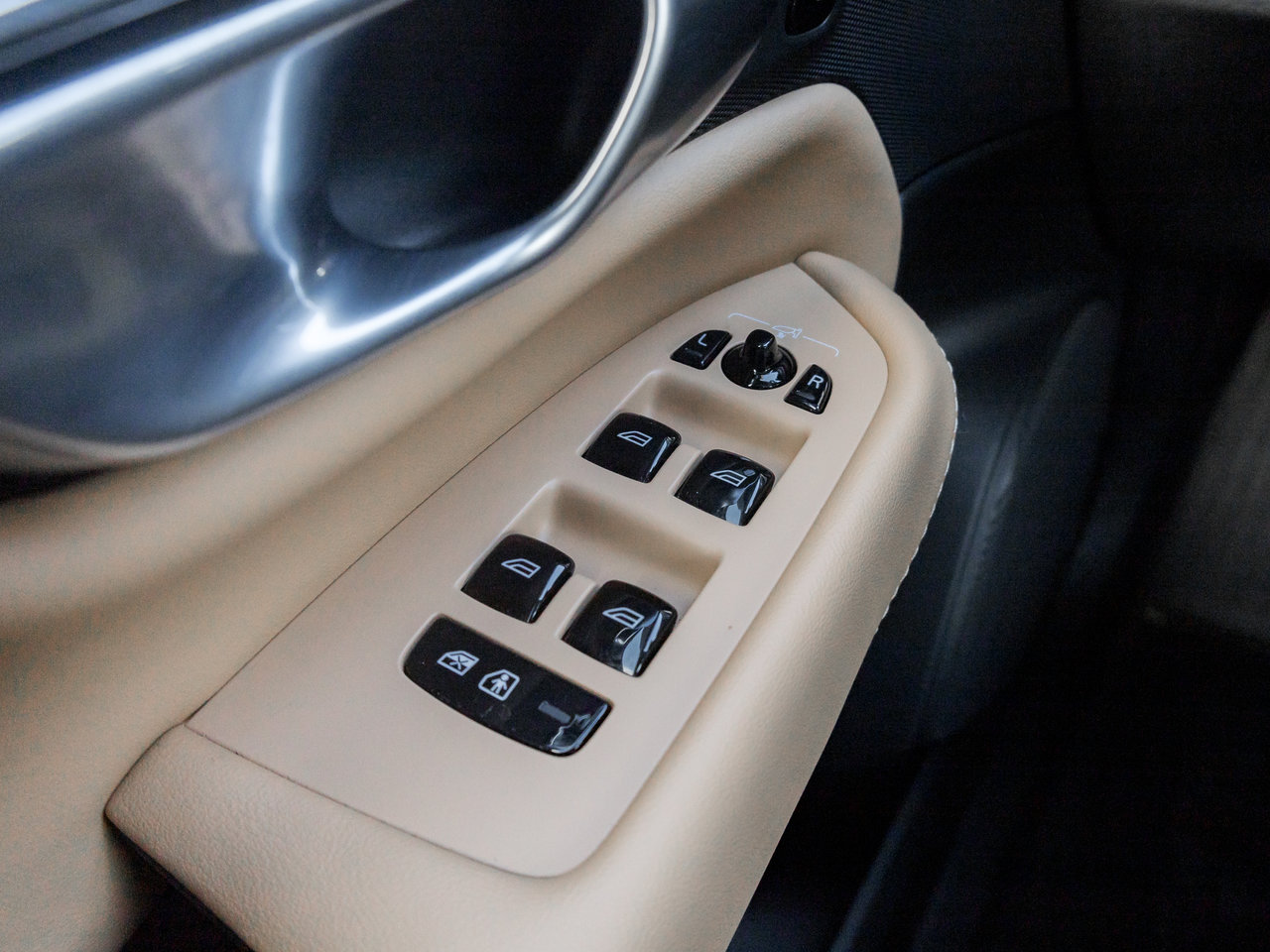 2024 Volvo XC90 Hybrid T8 eAWD PHEV Ultimate 7-Seater TRADE IN  VOLVO CPO-15