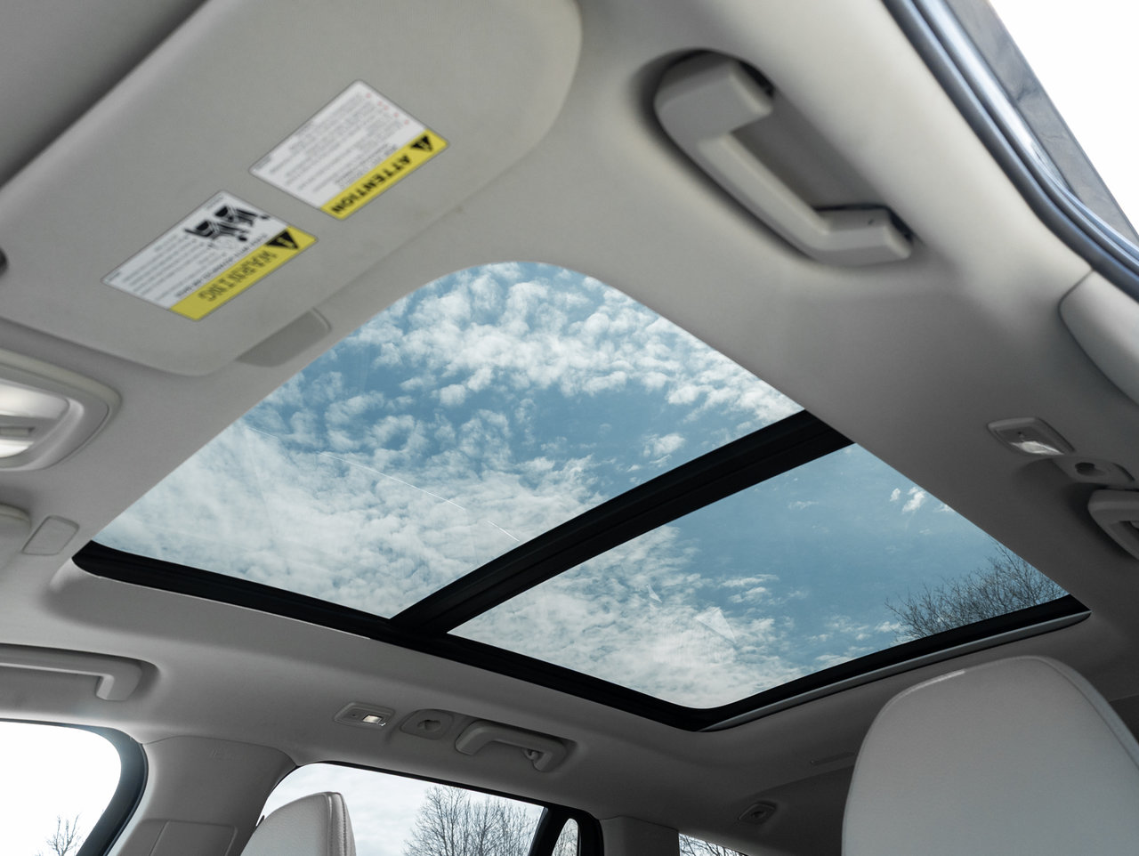 Volvo XC90 Hybrid T8 eAWD PLUG IN HYBRID PLUS 7-Seater OFF LEASE CPO 2024-21