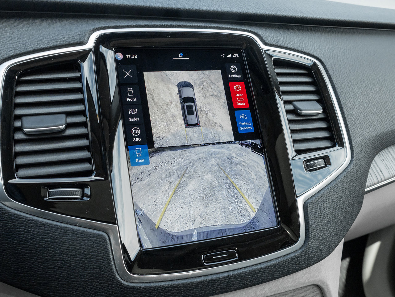 2024 Volvo XC90 Plug-In Hybrid T8 eAWD PHEV Plus Bright Theme 7-Seater-12