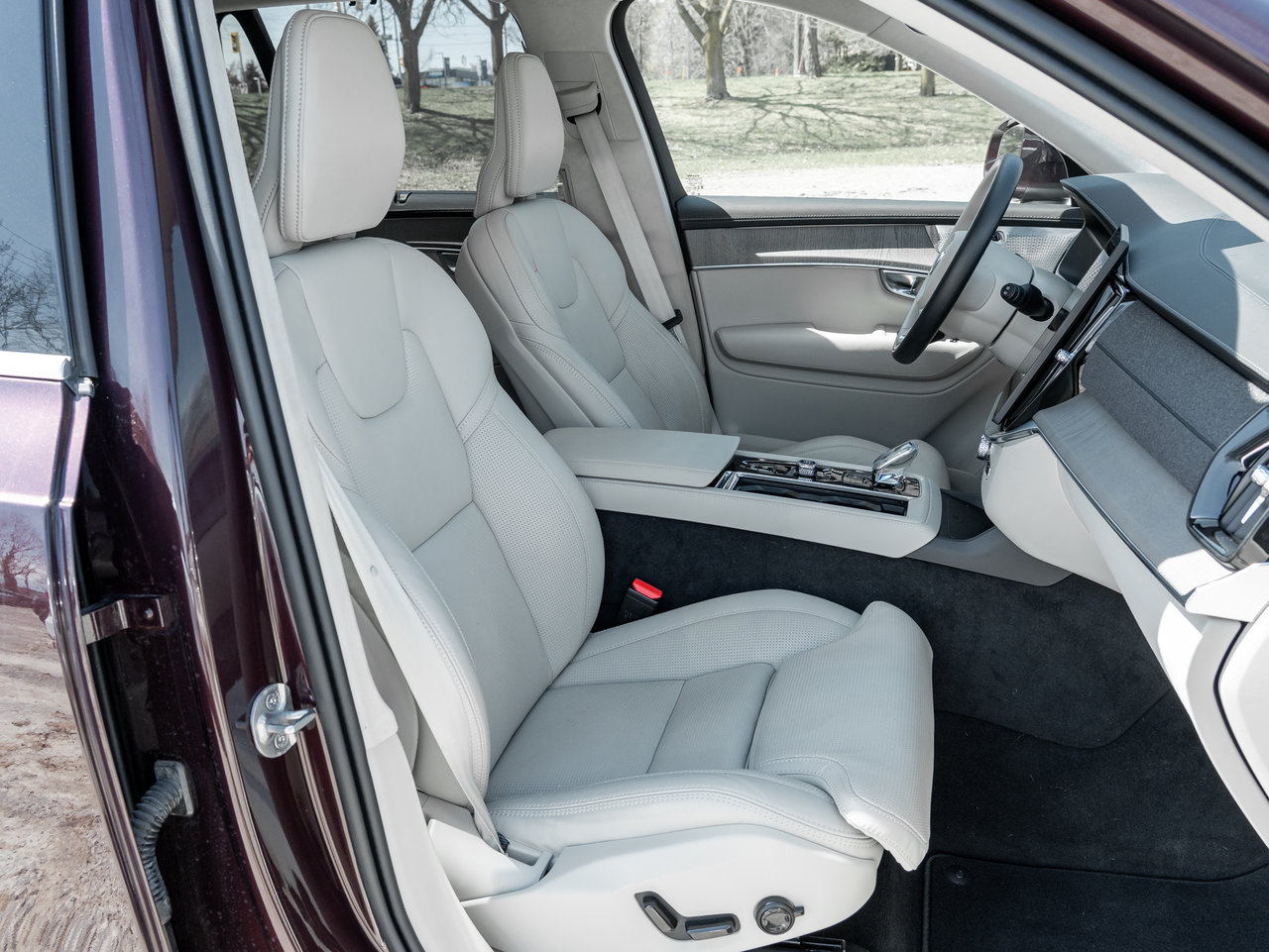 2025 Volvo XC90 Plug-In Hybrid 2025.5 T8 AWD ULTRA  MASSAGE SEATS  B&WILKINS  CPO-24