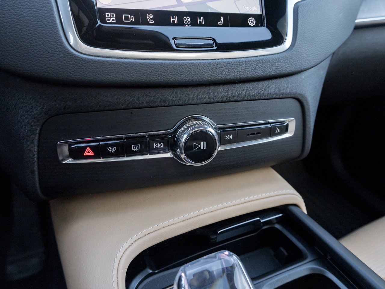 2024 Volvo XC90 Recharge T8 eAWD PHEV Ultimate 7-Seater TRADE IN  VOLVO CPO-19