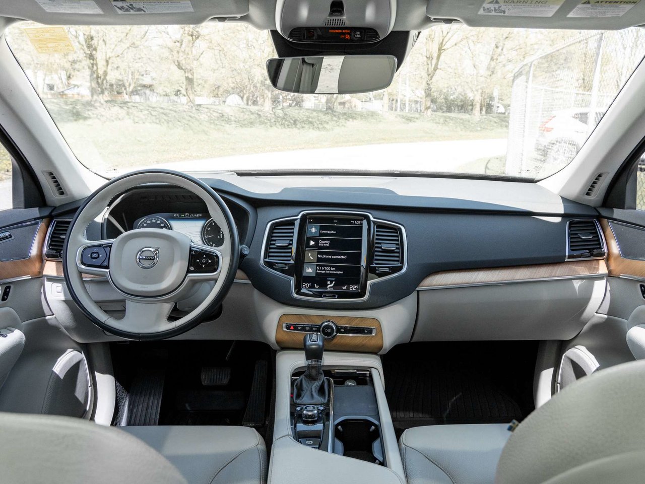 2022 Volvo XC90 T6 AWD Momentum 7 Seater  NEW BRAKES-24