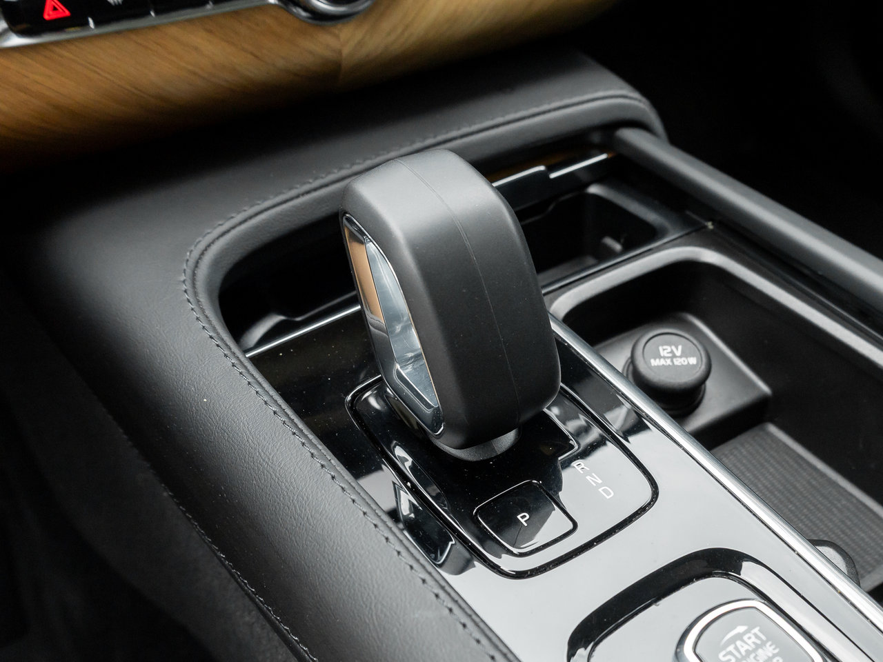 2023 Volvo XC90 B6 AWD Core 7-Seater-15