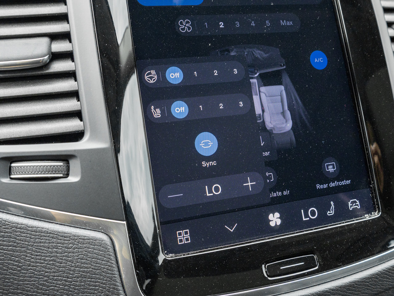 2023 Volvo XC90 B6 AWD Core 7-Seater-19