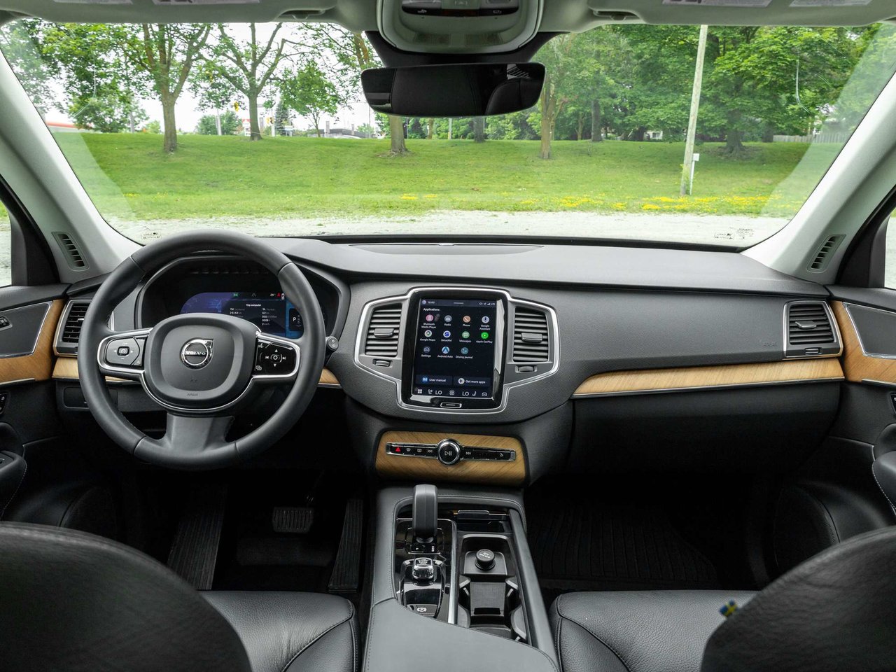 2023 Volvo XC90 Core-24