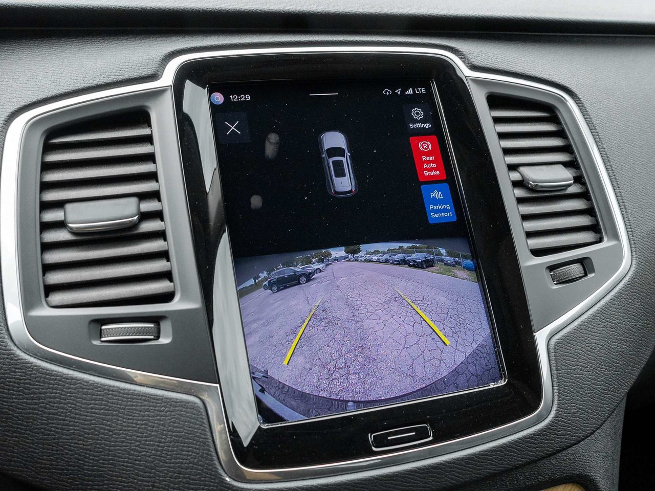 2023 Volvo XC90 Core-12