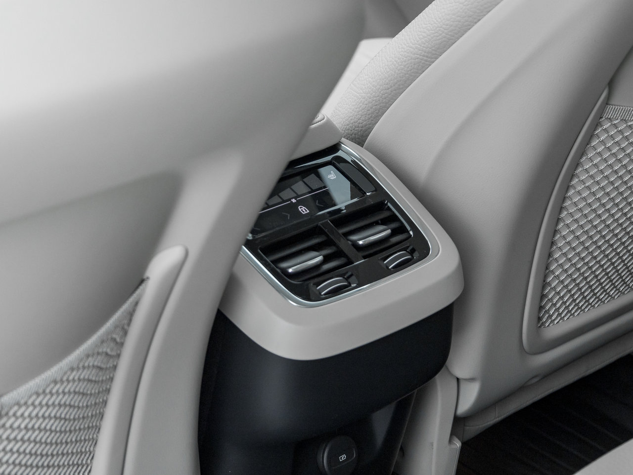 Volvo XC90 B6 AWD Plus 7-Seater  21 ALLOY WHEEL  VOLVO CPO 2024-23