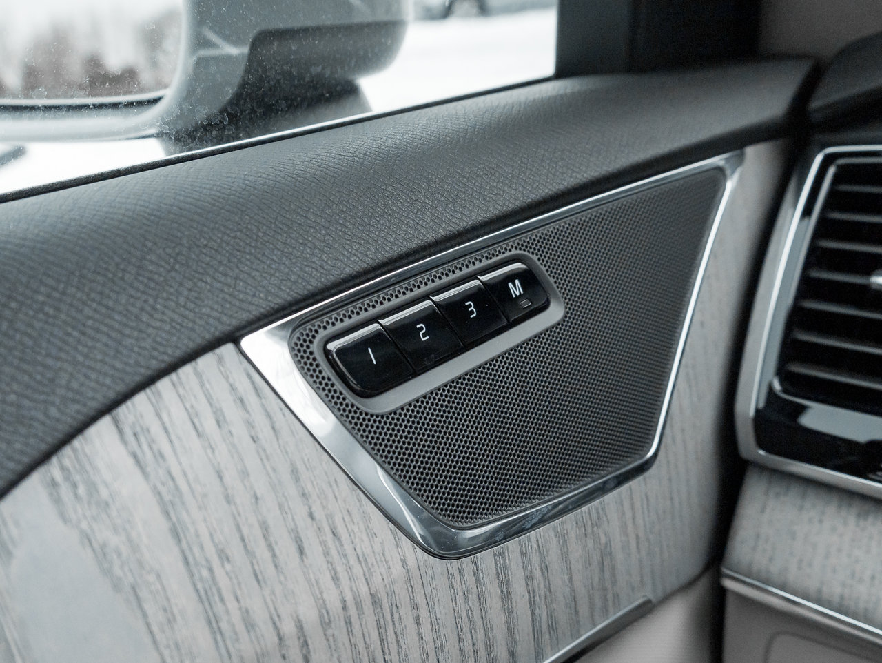 Volvo XC90 B6 AWD Plus 7-Seater  21 ALLOY WHEEL  VOLVO CPO 2024-15