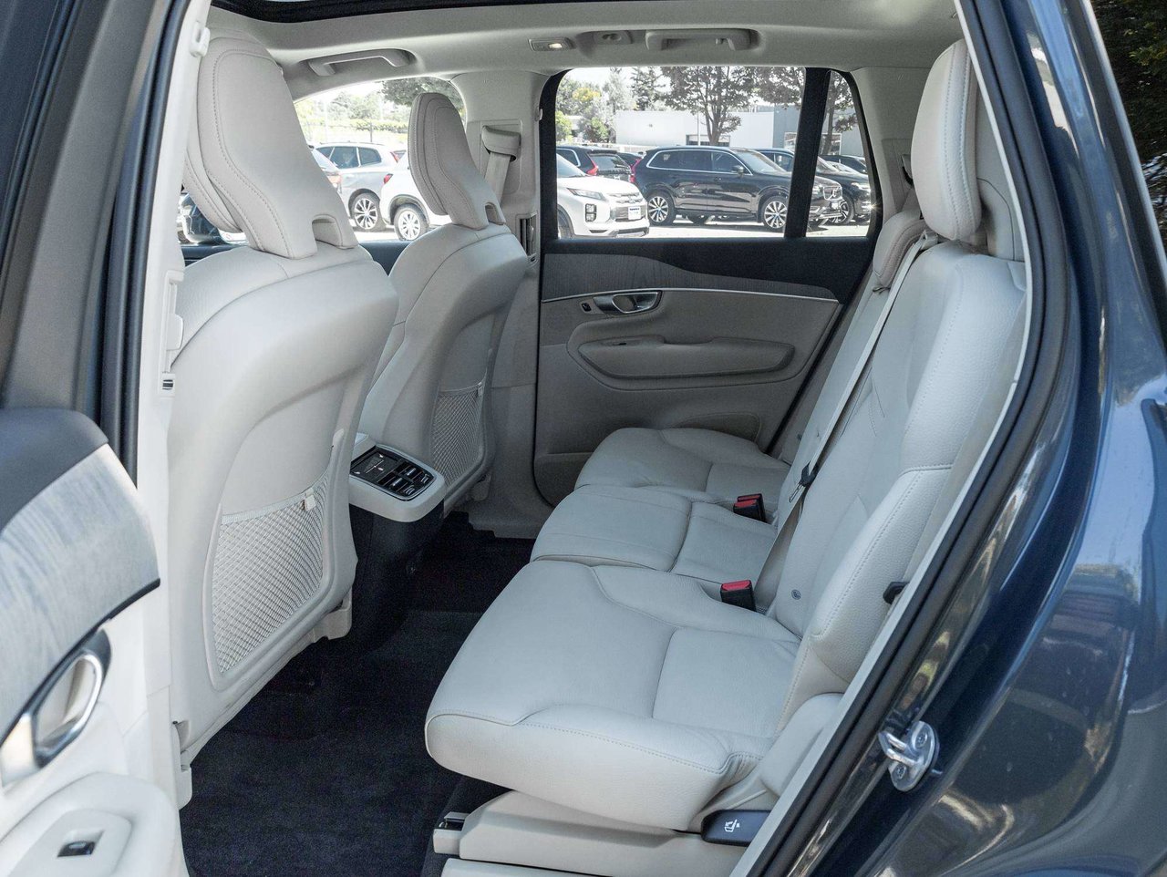 2024 Volvo XC90 Plus Bright Theme-22