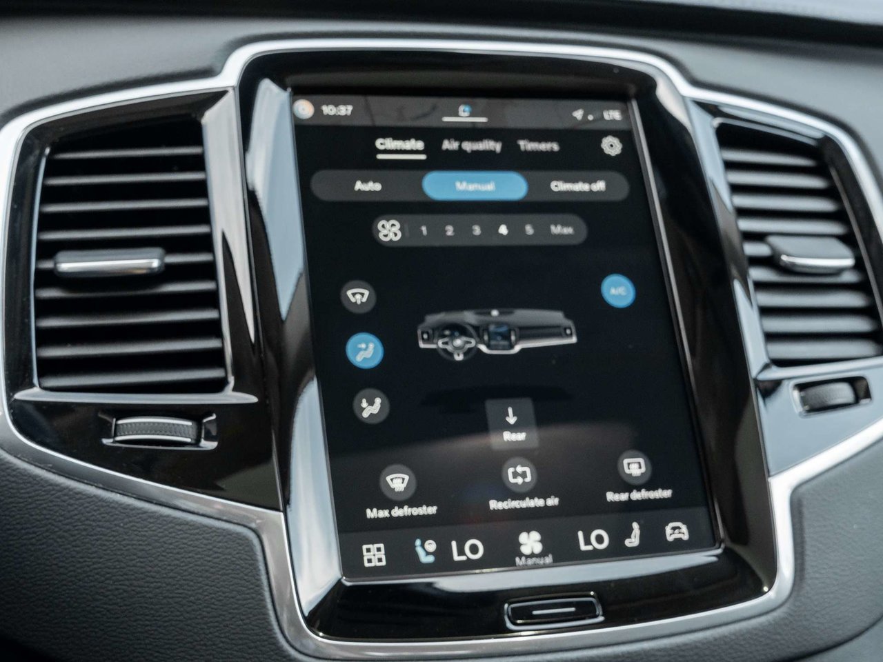 2024 Volvo XC90 Ultimate Bright Theme-17