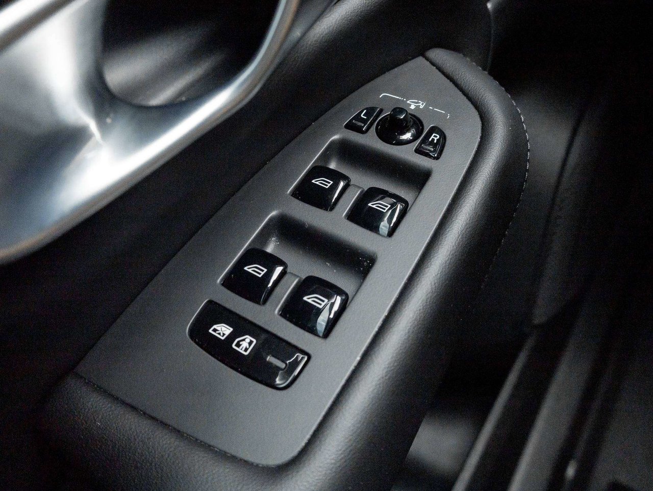 Volvo XC90 Plus Bright Theme 2024-14