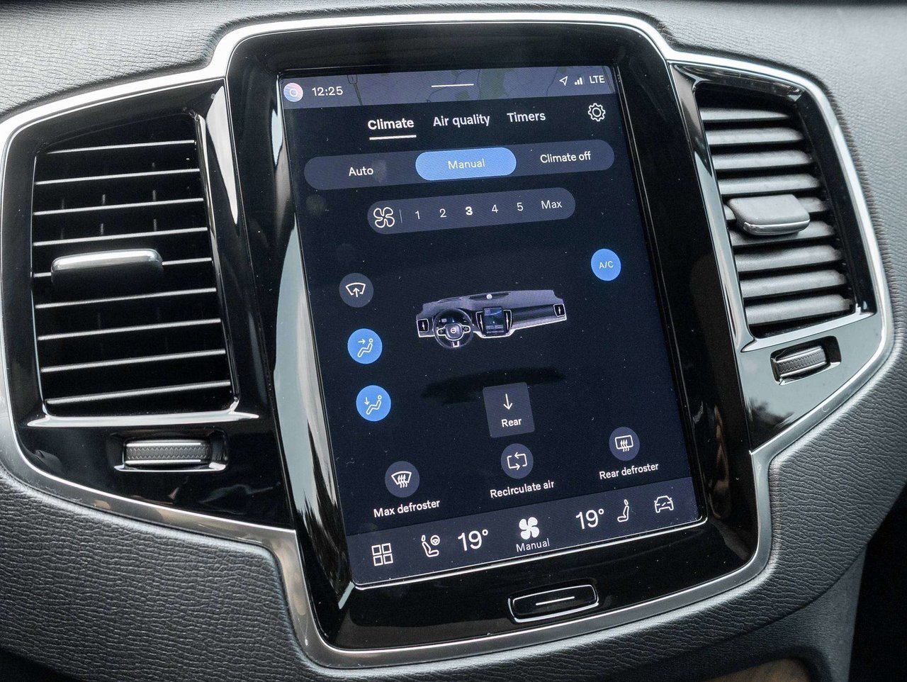 Volvo XC90 Plus Bright Theme 2024-20