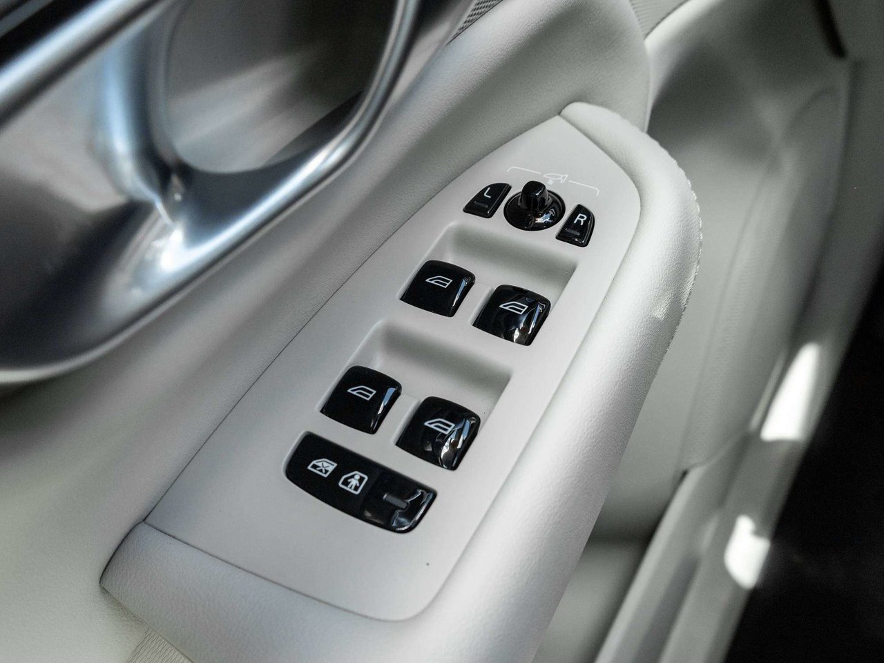 2024 Volvo XC90 Core Bright Theme-12