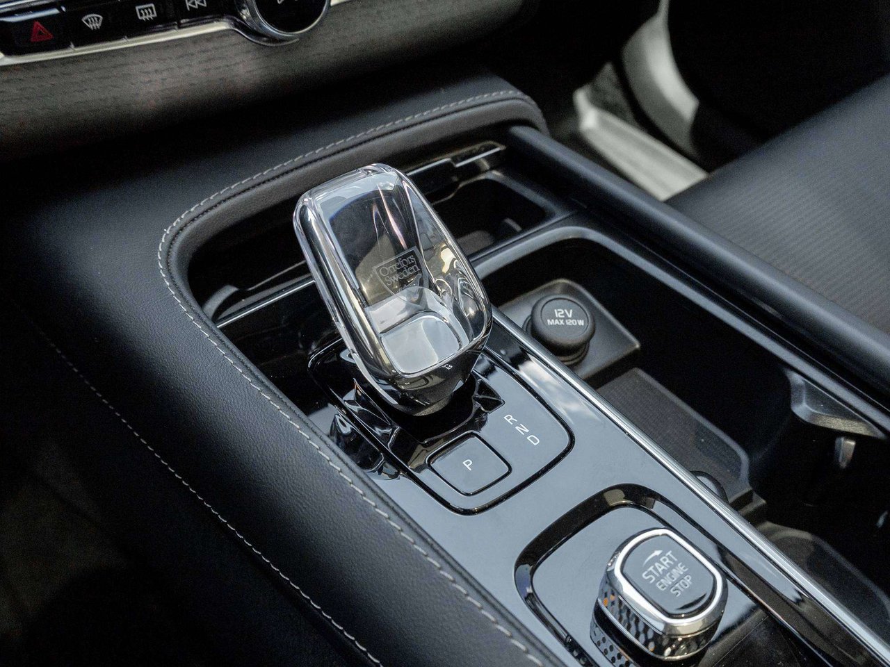 2024 Volvo XC90 Ultimate Bright Theme-17