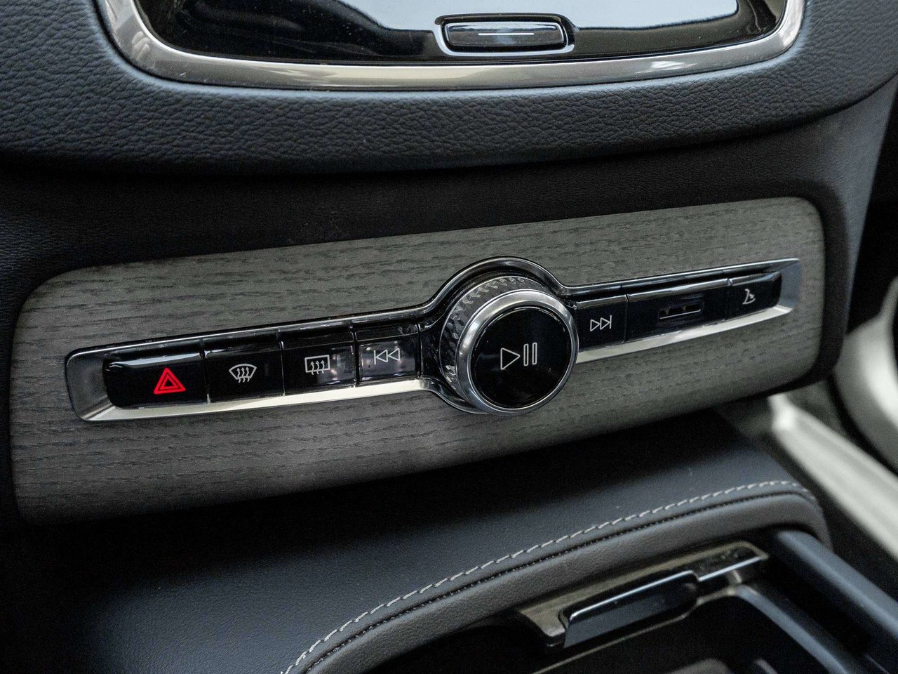 2024 Volvo XC90 Ultimate Bright Theme-19