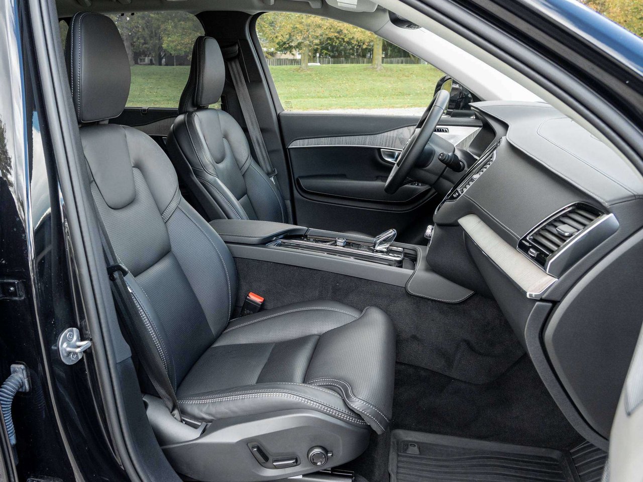 2024 Volvo XC90 ULTIMATE^6 Seater^Plug-In Hybrid^Rate fr 2.99%*-22