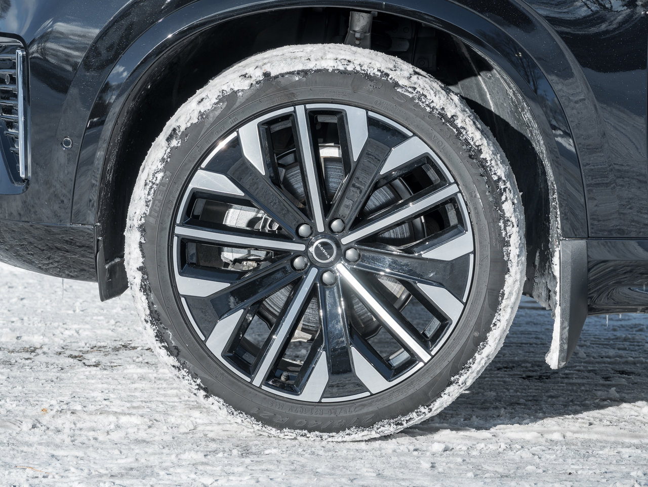 Volvo XC90 2025.5 B6 AWD Plus 7-Seater  NEARLY NEW  CPO 2025-3