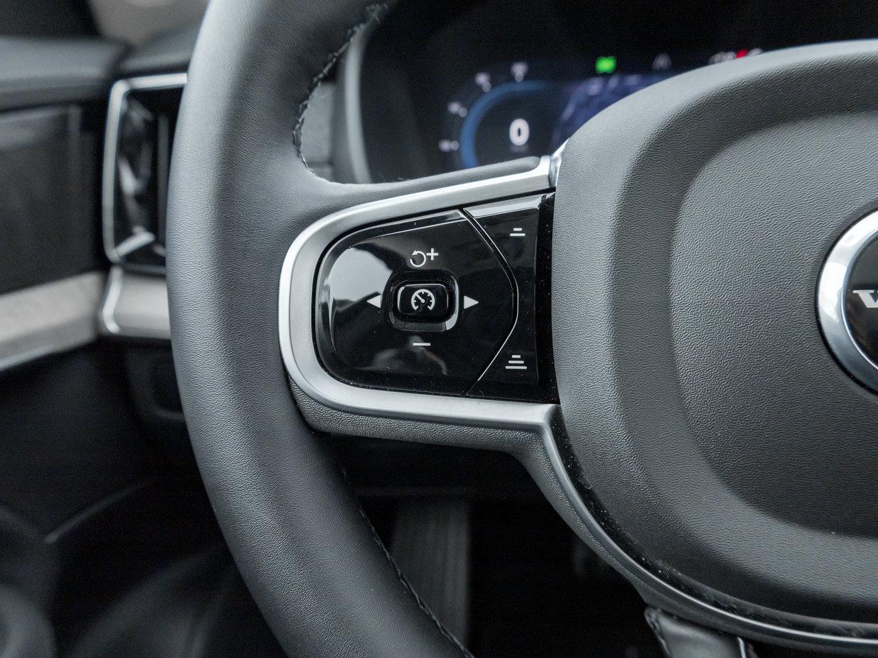 Volvo XC90 2025.5 B6 AWD Ultra 7-Seater NEARLY NEW  VOLVO CPO 2025-10