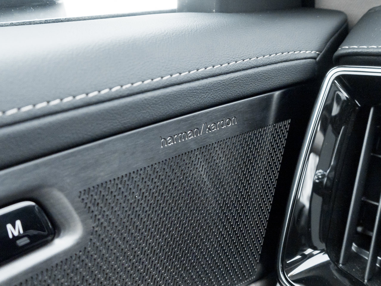 Volvo XC90 2025.5 B6 AWD Ultra 7-Seater NEARLY NEW  VOLVO CPO 2025-16