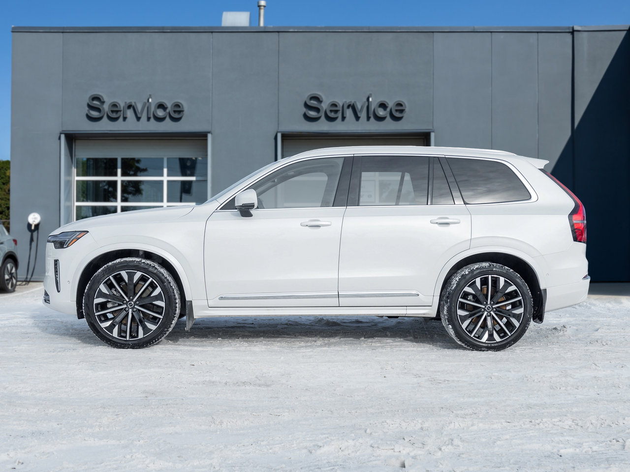 Volvo XC90 2025.5 B6 AWD Plus  VOLVO CPO RATE FROM 2.99%* 2025-3