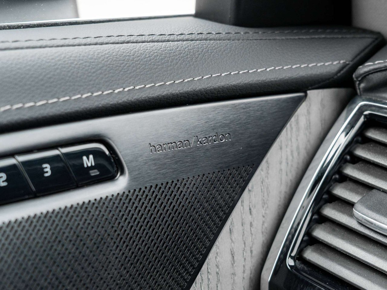 Volvo XC90 ULTRA^Off lease^Volvo CPO Finance Rate 2.99%*-3.99 2025-15