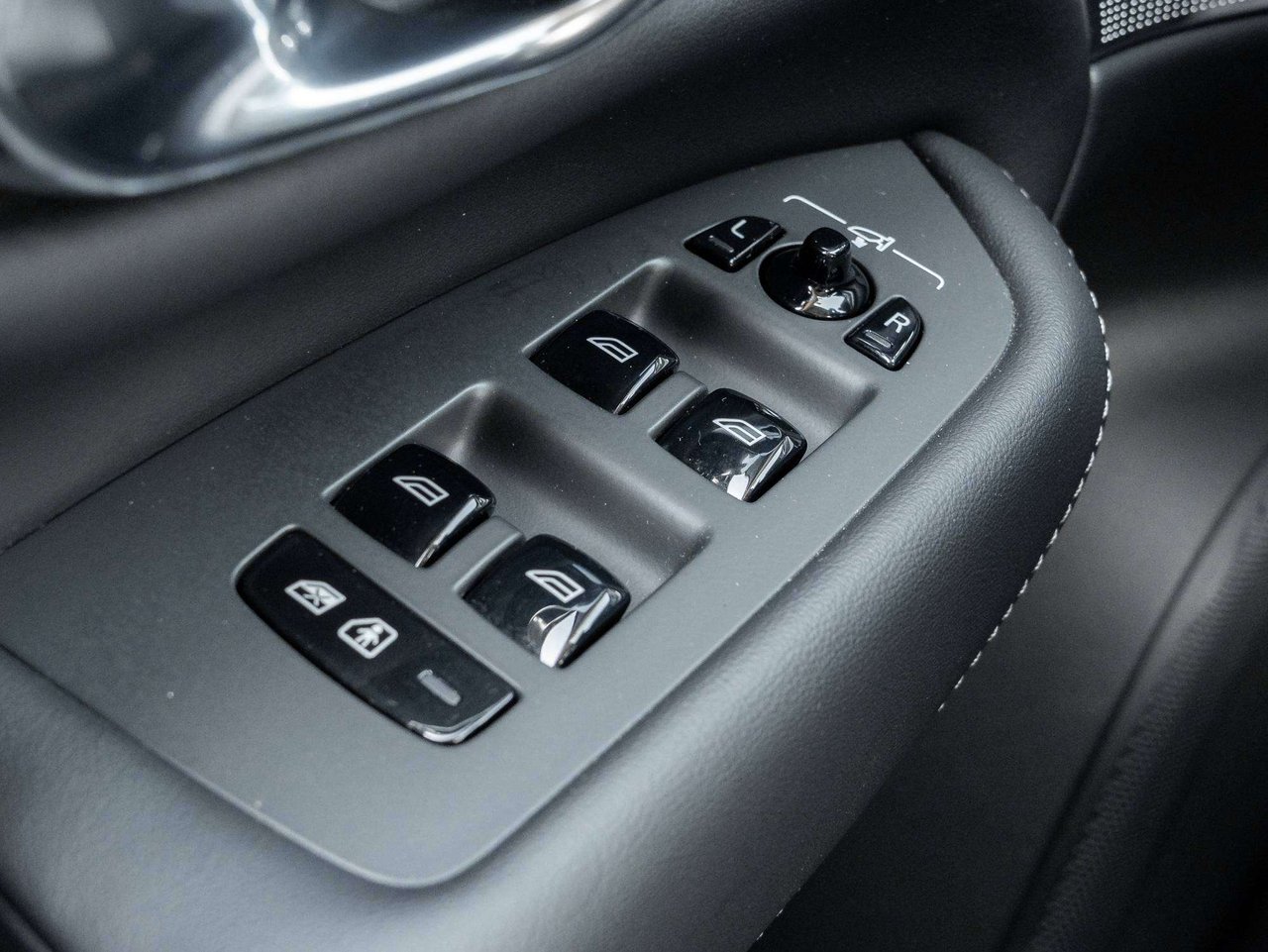Volvo XC90 ULTRA^Bowers & Wilkins^CPO Finance Rate fr 2.99%* 2025-14