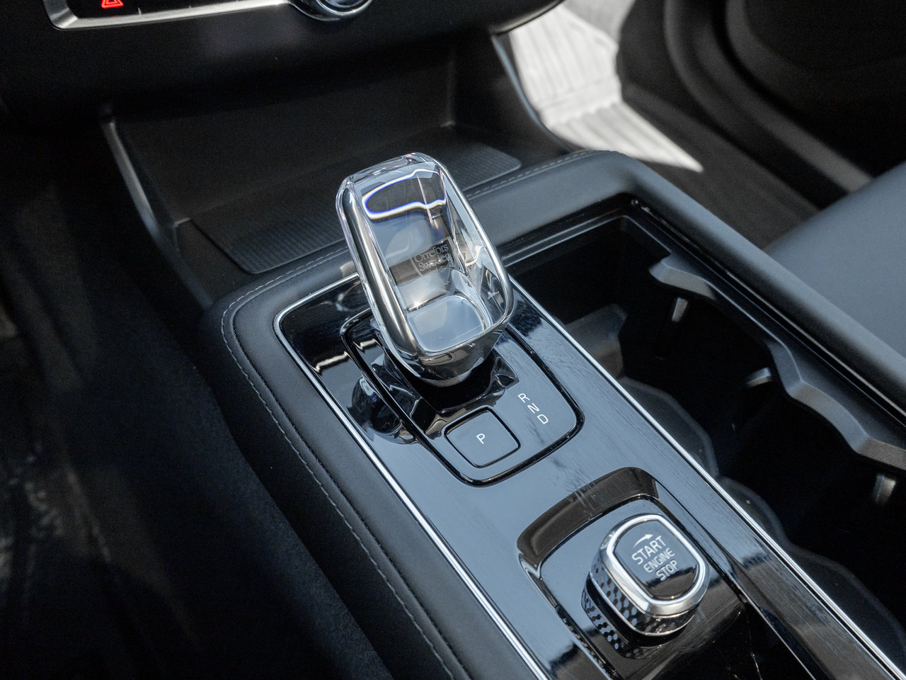 2026 Volvo XC90 B6 AWD PLUS Dark Theme 7-Seater-CPO RATE fr 3.49%*-16