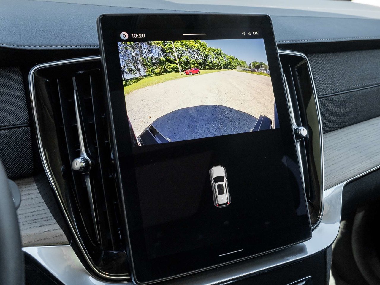 2026 Volvo XC90 Plus Dark Theme-13