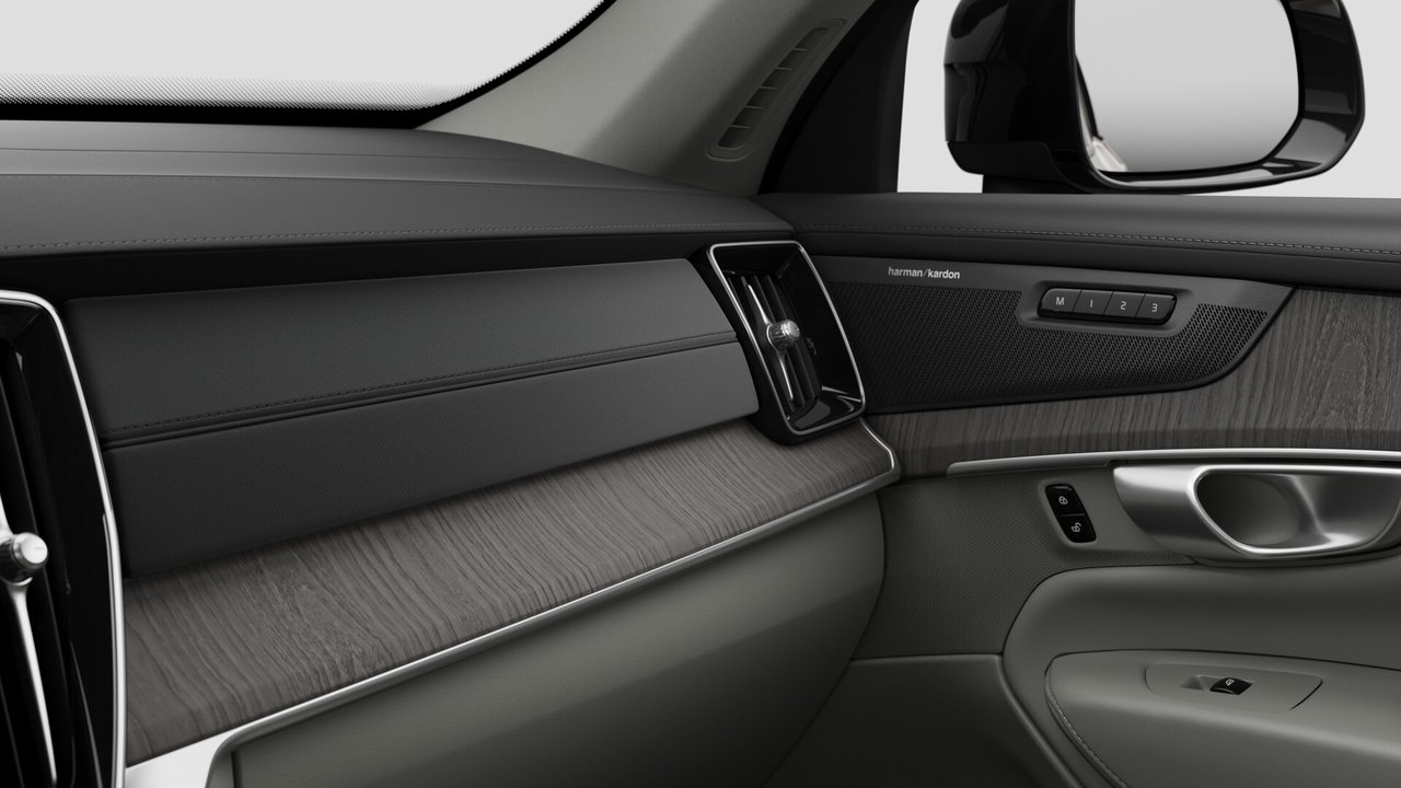 2026 Volvo XC90 B6 AWD Ultra Dark Theme 7-Seater-8