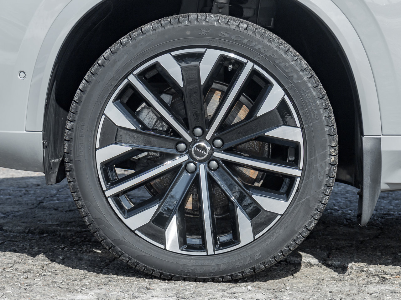 Volvo XC90 B6 AWD ULTRA  LIKE NEW  VOLVO CPO  HARMAN KARDON 2026-4